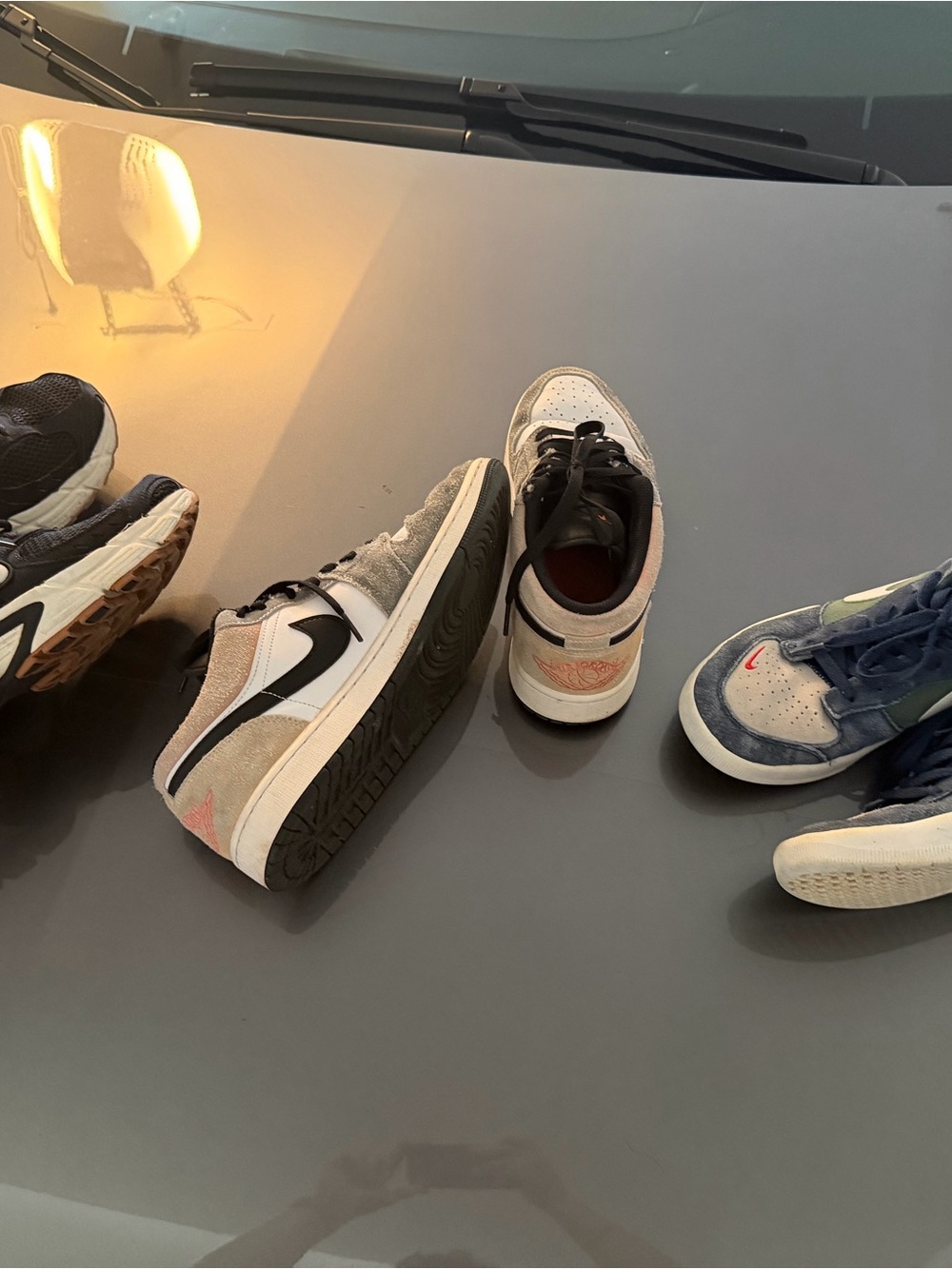 Nike Low-Top Sneakers in Beige, Black and Pink Accent